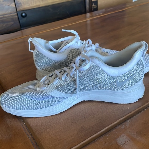 Nike Zoom Strike Sneakers Size 9.5 - Picture 8 of 13